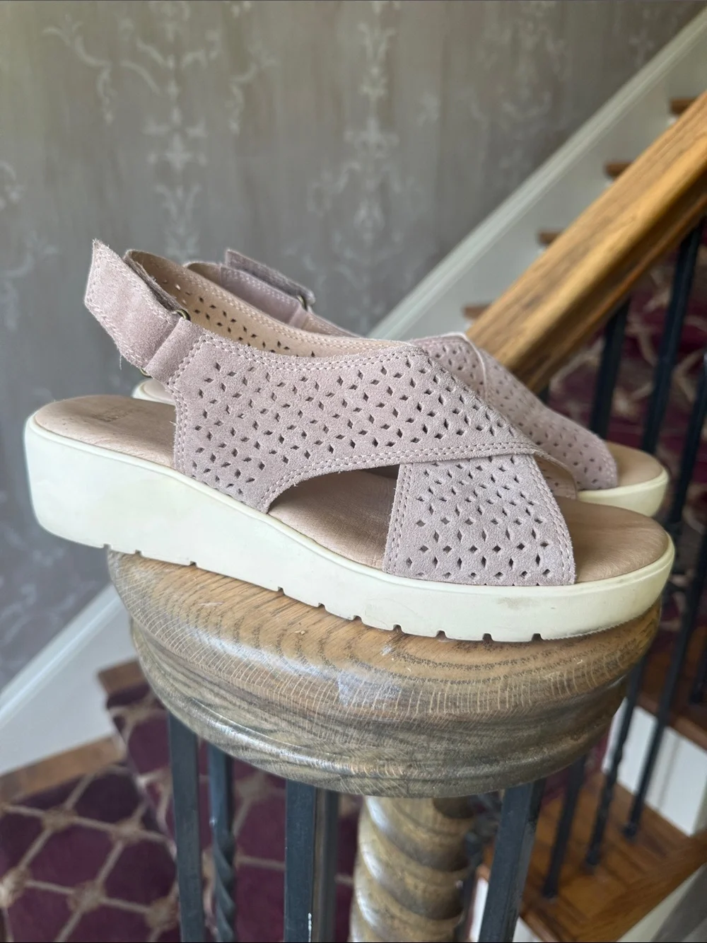 JOHNSON & MURPHY ladies slip on sandal excellent condition size 8